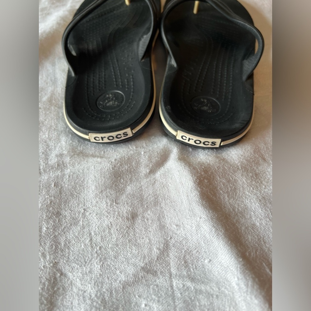 CROCS Black Sole Footwear woman’s 7 men’s 5. - Picture 6 of 7